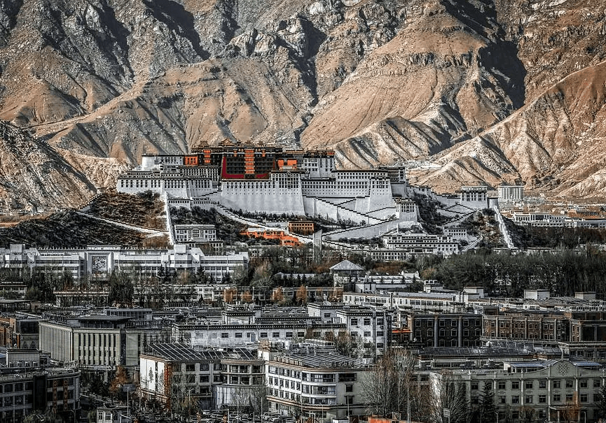 Lire la suite à propos de l’article Le Tibet face à une menace hydrique et culturelle